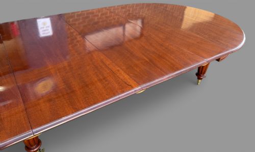 A SUPER AND RARE EARLY VICTORIAN EXTENDING DINING TABLE SEATS UP TO 18 - ADDITIONAL PHOTO 14