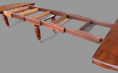 A SUPER AND RARE EARLY VICTORIAN EXTENDING DINING TABLE SEATS UP TO 18 - ADDITIONAL PHOTO 21
