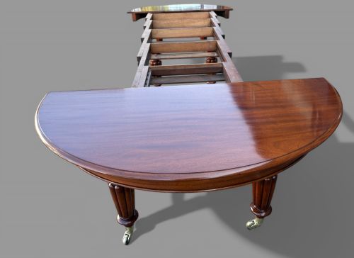 A SUPER AND RARE EARLY VICTORIAN EXTENDING DINING TABLE SEATS UP TO 18 - ADDITIONAL PHOTO 22