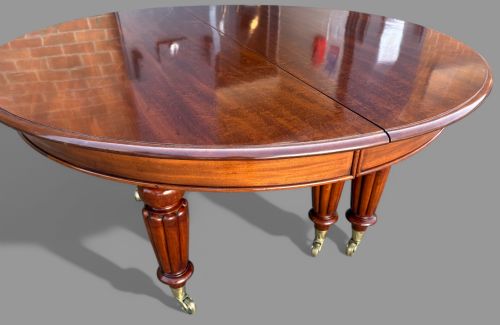 A SUPER AND RARE EARLY VICTORIAN EXTENDING DINING TABLE SEATS UP TO 18 - ADDITIONAL PHOTO 24