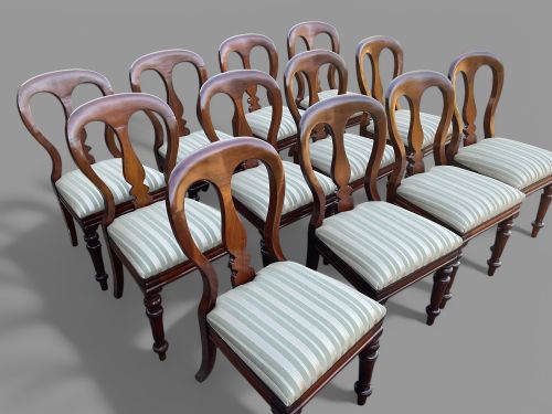 A SET OF 12 VICTORIAN MAHOGANY BALLOON BACK DINING CHAIRS - ADDITIONAL PHOTO 2