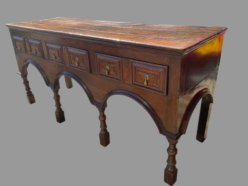 AN UNUSUAL GEORGIAN SERVING DRESSER IN OAK - ADDITIONAL PHOTO 1