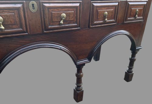 AN UNUSUAL GEORGIAN SERVING DRESSER IN OAK - ADDITIONAL PHOTO 9