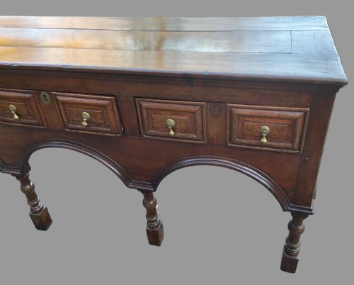 AN UNUSUAL GEORGIAN SERVING DRESSER IN OAK - ADDITIONAL PHOTO 12