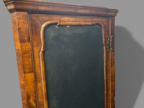 A RARE QUEEN ANN WALNUT CORNER CUPBOARD - ADDITIONAL PHOTO 1