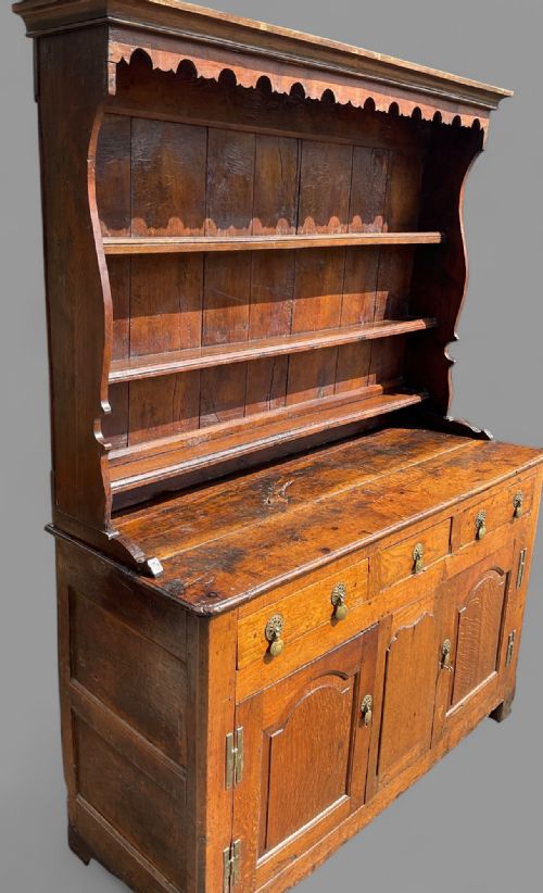 A VERY GOOD WELSH DRESSER FROM LLANWRST AREA C 1750 - ADDITIONAL PHOTO 4