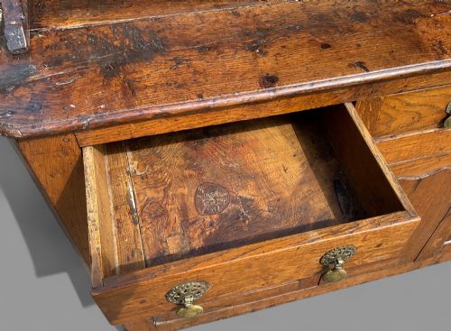 A VERY GOOD WELSH DRESSER FROM LLANWRST AREA C 1750 - ADDITIONAL PHOTO 8