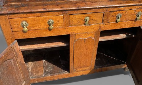 A VERY GOOD WELSH DRESSER FROM LLANWRST AREA C 1750 - ADDITIONAL PHOTO 9