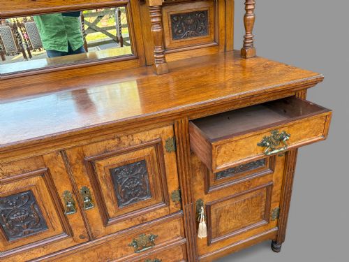 A SUPERB POLLARD OAK DRESSER - ADDITIONAL PHOTO 8