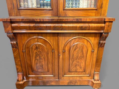 A GOOD VICTORIAN MAHOGANY LIBRARY BOOKCASE - ADDITIONAL PHOTO 2