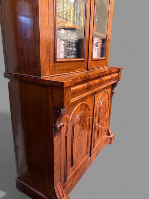 A GOOD VICTORIAN MAHOGANY LIBRARY BOOKCASE - ADDITIONAL PHOTO 3