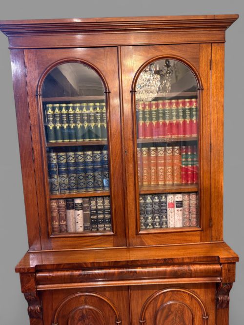 A GOOD VICTORIAN MAHOGANY LIBRARY BOOKCASE - ADDITIONAL PHOTO 5