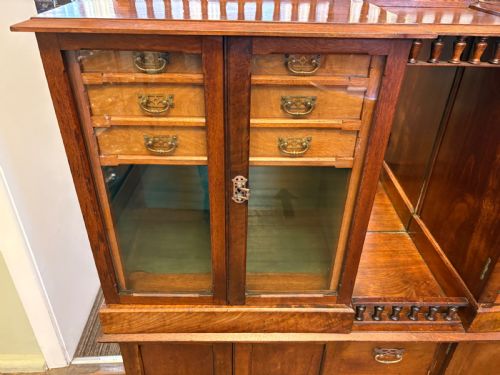 A VERY UNUSUAL COLLECTORS CABINET IN WALNUT - ADDITIONAL PHOTO 1