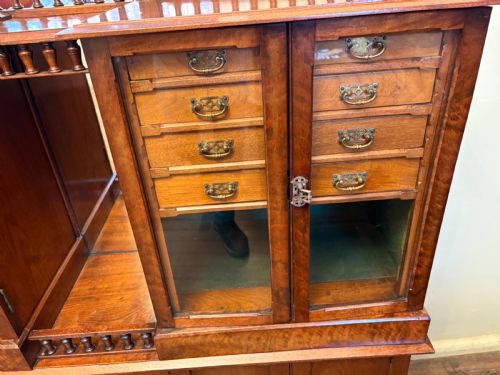 A VERY UNUSUAL COLLECTORS CABINET IN WALNUT - ADDITIONAL PHOTO 2