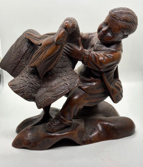 SUPERB BLACK FOREST CARVING OF BOY WITH PHOENIX - ADDITIONAL PHOTO 5