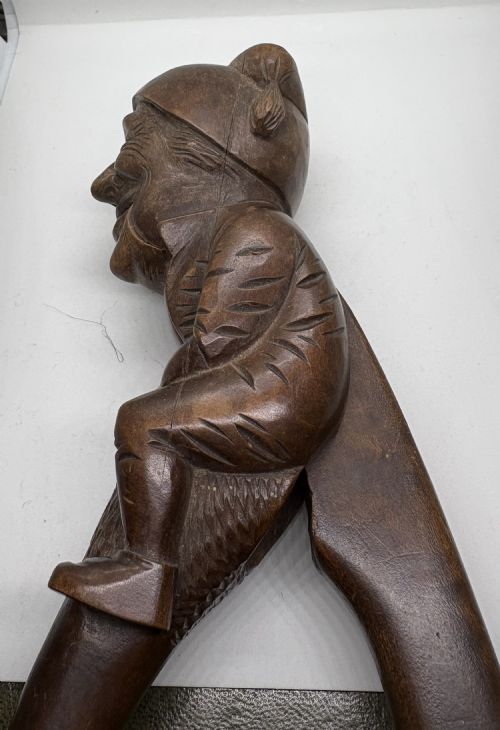 BLACK FOREST CARVED NUTCRACKER - ADDITIONAL PHOTO 8