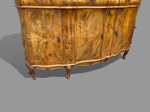 AN IMPOSING BURR WALNUT SIDEBOARD - ADDITIONAL PHOTO 10