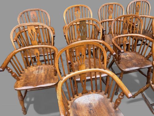 A MATCHING SET OF 10 WINDSOR ARMCHAIRS IN ASH AND ELM - ADDITIONAL PHOTO 4