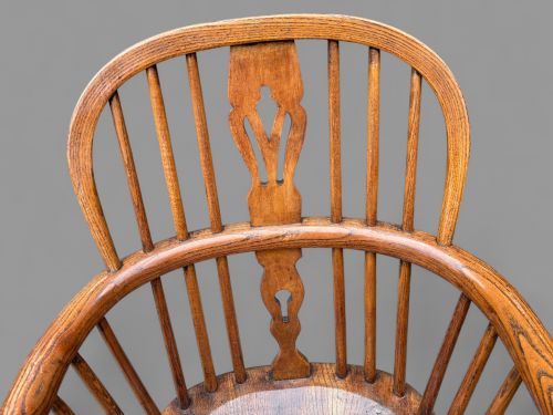 A MATCHING SET OF 10 WINDSOR ARMCHAIRS IN ASH AND ELM - ADDITIONAL PHOTO 11