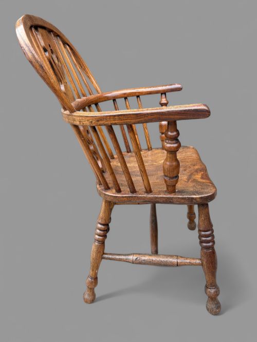 A MATCHING SET OF 10 WINDSOR ARMCHAIRS IN ASH AND ELM - ADDITIONAL PHOTO 12