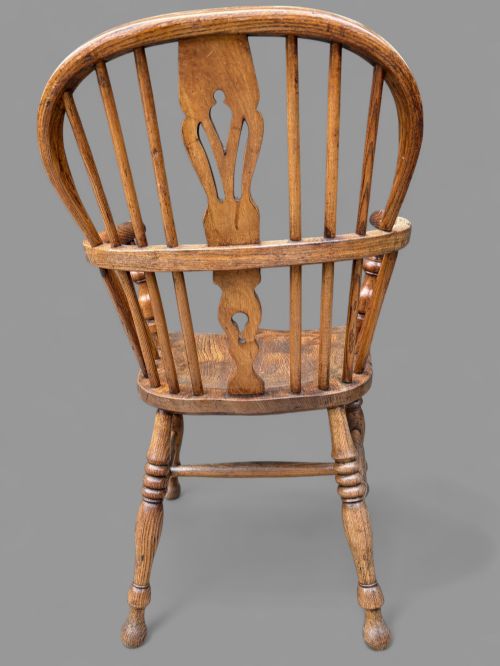 A MATCHING SET OF 10 WINDSOR ARMCHAIRS IN ASH AND ELM - ADDITIONAL PHOTO 14