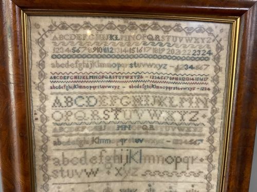 A 19TH CENTURY NEEDLEWORK SAMPLER BY LOUISS ELKINS AGED 12 YEAS - ADDITIONAL PHOTO 5