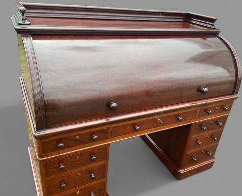 A VERY IMPRESSIVE AND LARGE 19TH CENTURY CYLINDER DESK - ADDITIONAL PHOTO 1