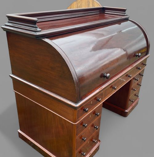 A VERY IMPRESSIVE AND LARGE 19TH CENTURY CYLINDER DESK - ADDITIONAL PHOTO 2
