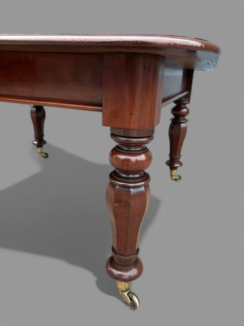 A GOOD WILLIAM IV EXTENDING DINING TABLE IN MAHOGANY - ADDITIONAL PHOTO 13