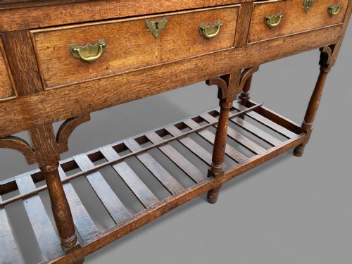 A GEORGIAN OAK SERVING DRESSER - ADDITIONAL PHOTO 3