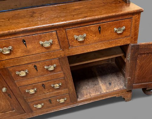 GEORGIAN OAK DRESSER - ADDITIONAL PHOTO 6