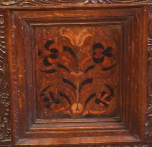 A VERY RARE LARGE OAK COFFER WITH INLAID PANELS LEEDS AREA - ADDITIONAL PHOTO 7