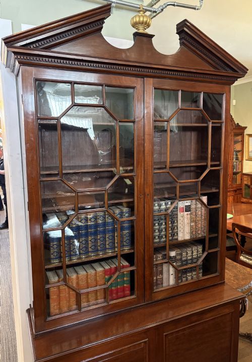 FINE GEORGIAN LIBRARY BOOKCASE MAHOGANY - ADDITIONAL PHOTO 1