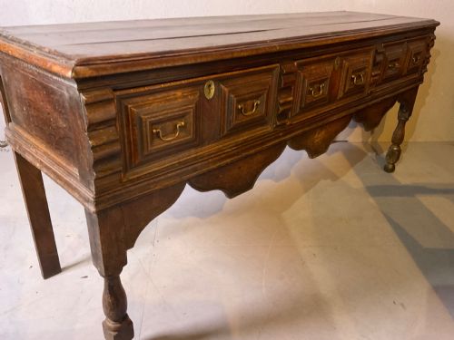 A VERY GOOD LATE 17TH C OAK SERVING DRESSER - ADDITIONAL PHOTO 10