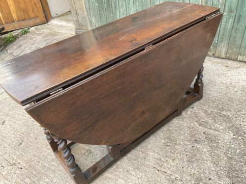 A SUPER LARGE 17TH C GATE TABLE IN OAK SEAT 8 - ADDITIONAL PHOTO 14