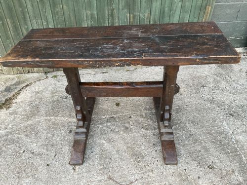 A SMALL HALL TABLE IN OAK 17TH CENTURY