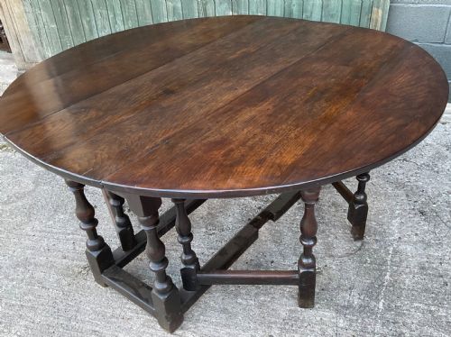 A RARE 17TH CENTURY GATE LAG DINING TABLE LARGE - ADDITIONAL PHOTO 2