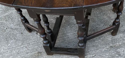 A RARE 17TH CENTURY GATE LAG DINING TABLE LARGE - ADDITIONAL PHOTO 12