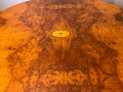A BURR WALNUT VICTORIAN COFFEE TABLE - ADDITIONAL PHOTO 2