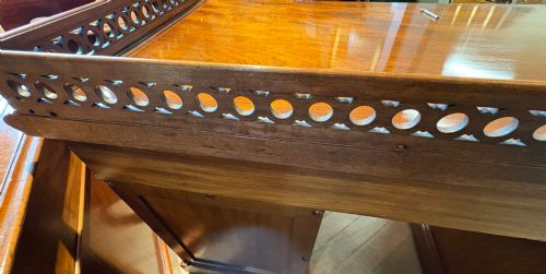 STUNNING QUALITY PEDESTAL DESK IN MAHOGANYPOSSIBLY GILLOWS - ADDITIONAL PHOTO 10