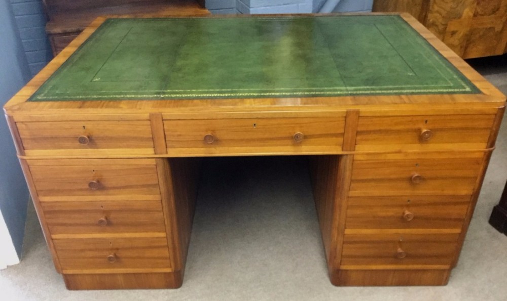 Art Deco Desk in Walnut Large