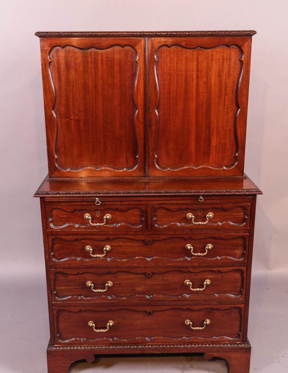 Victorian Mahogany Fitted cabinet on Chest 