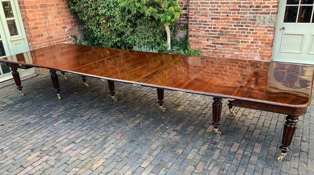 Very Rare Early 19th century Mahogany Extending Dining Table 16 feet 10 legs