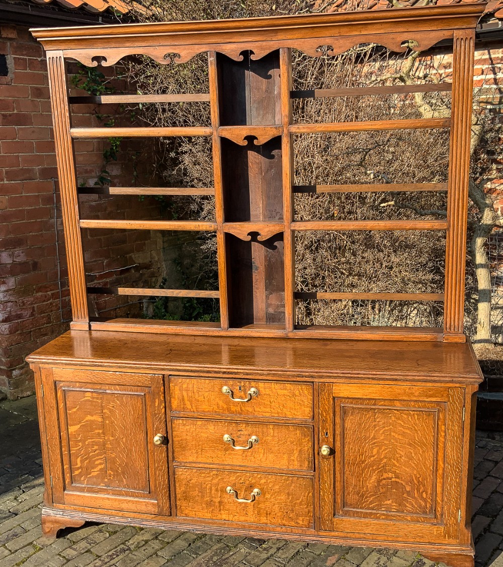 Georgian Oak Dresser and Plate Rack