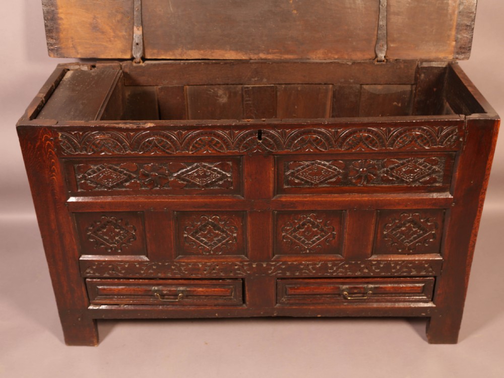 Rare 17th century Oak Coffer View IV