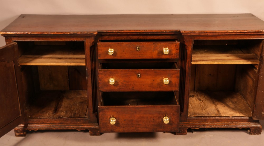 A Good Georgian Serving Dresser Fantastic Patina View V