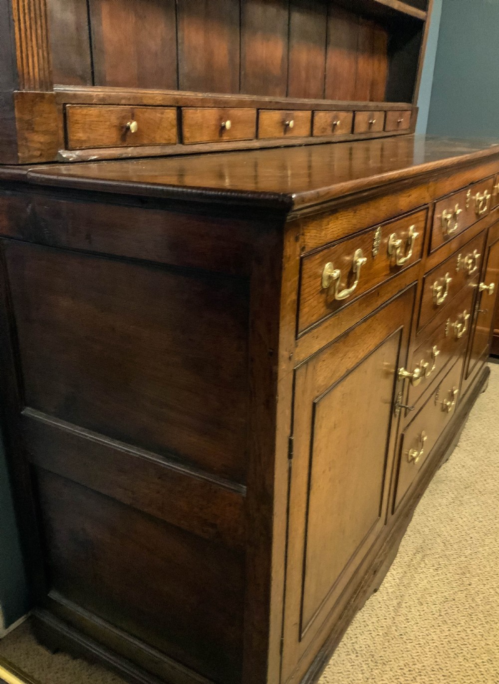 Very good 18th century Oak Dresser View VIII