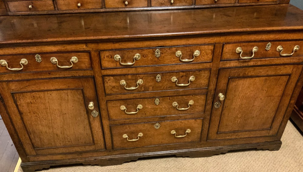 Very good 18th century Oak Dresser View IX