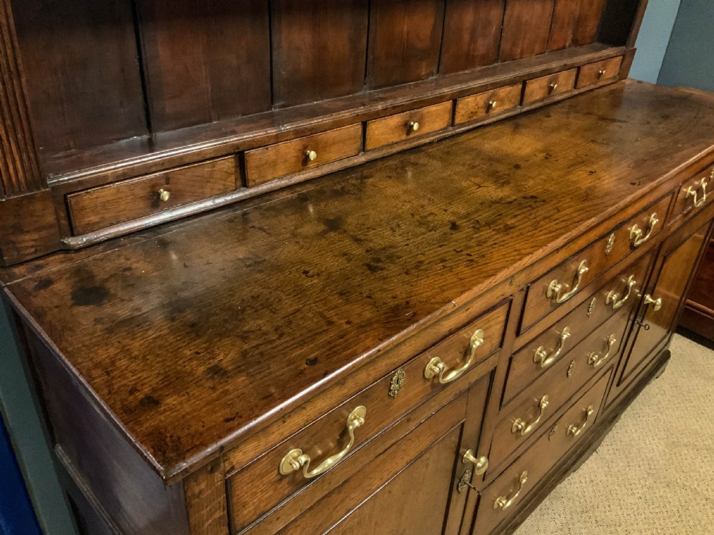 Very good 18th century Oak Dresser View XI