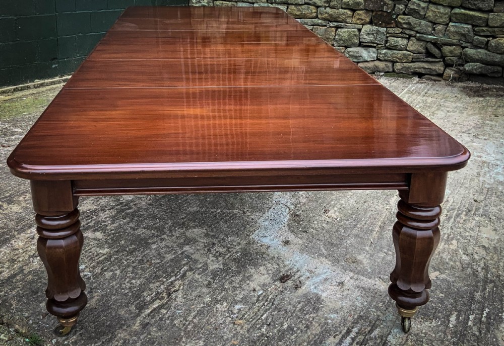 A superb Large Victorian Extending Dining Table in Mahogany to seat 14/16 View XVII